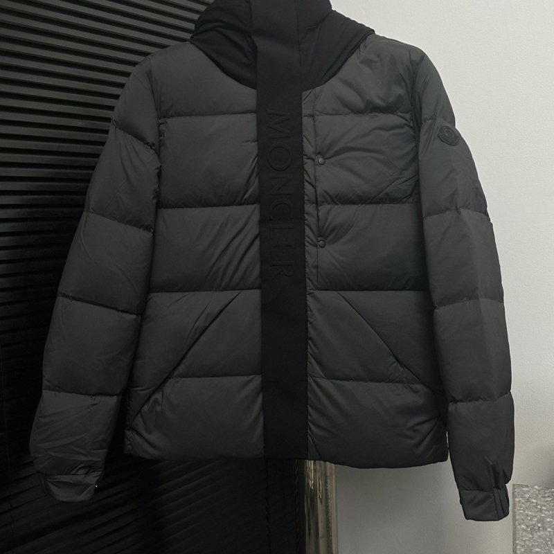 G*u*i jackets